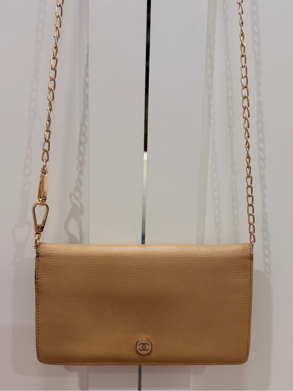 Pre- Loved CHANEL Auth CHANEL Coco Button wallet beige Leather + COA Card - Picture 12 of 16
